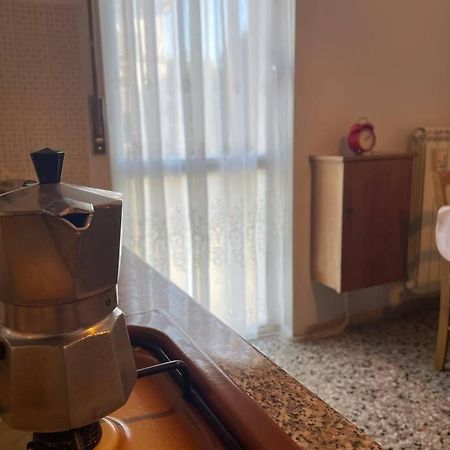 Iris Hosting Appartamenti Per Famiglie Favaro Veneto Luaran gambar