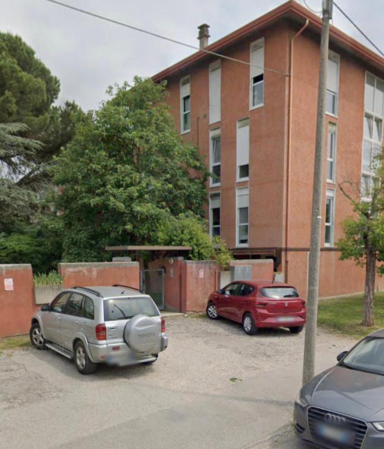 Iris Hosting Appartamenti Per Famiglie Favaro Veneto Luaran gambar