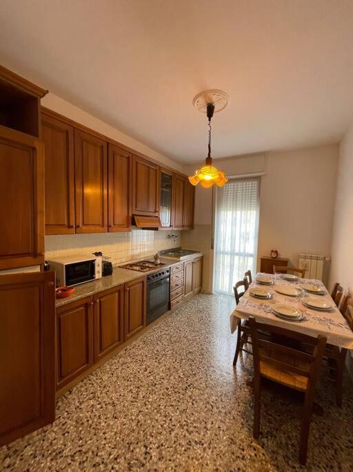 Iris Hosting Appartamenti Per Famiglie Favaro Veneto Luaran gambar