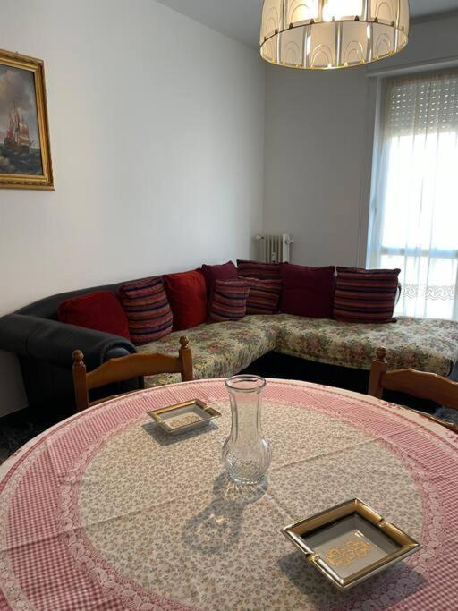 Iris Hosting Appartamenti Per Famiglie Favaro Veneto Luaran gambar